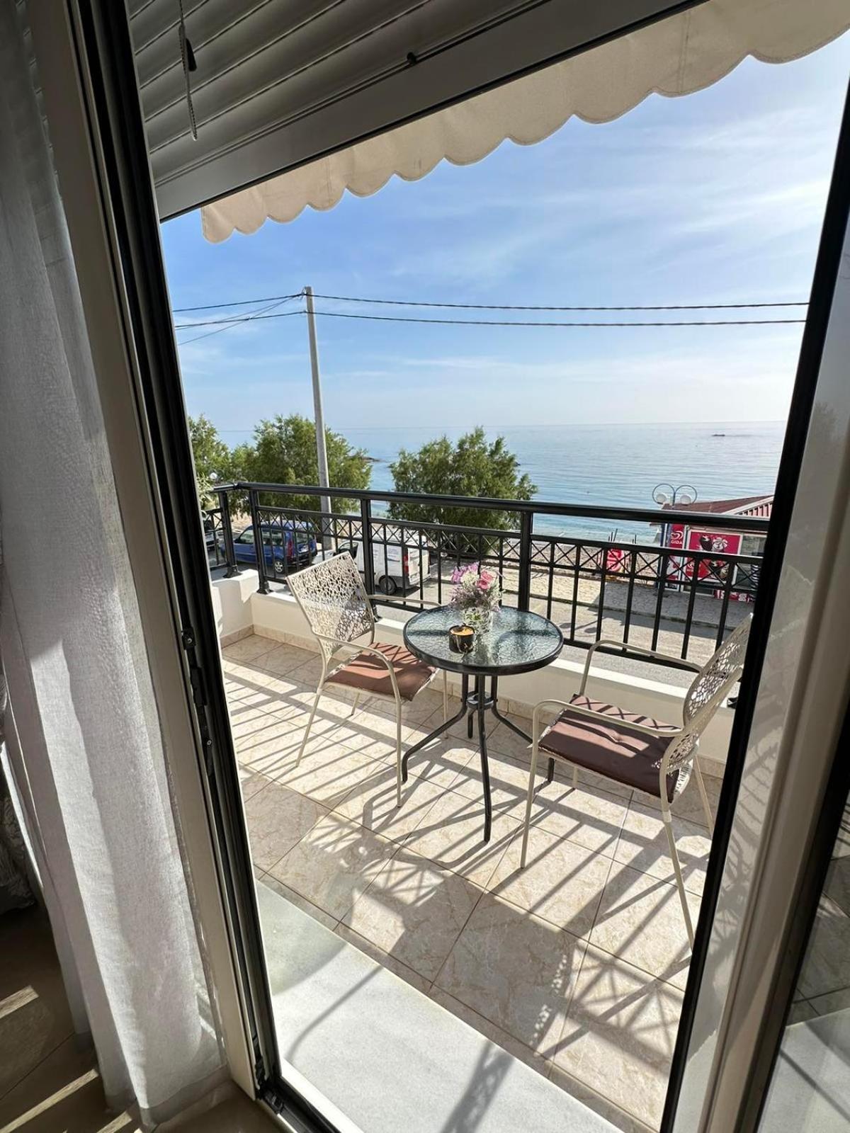 Orfeas Sea View House *